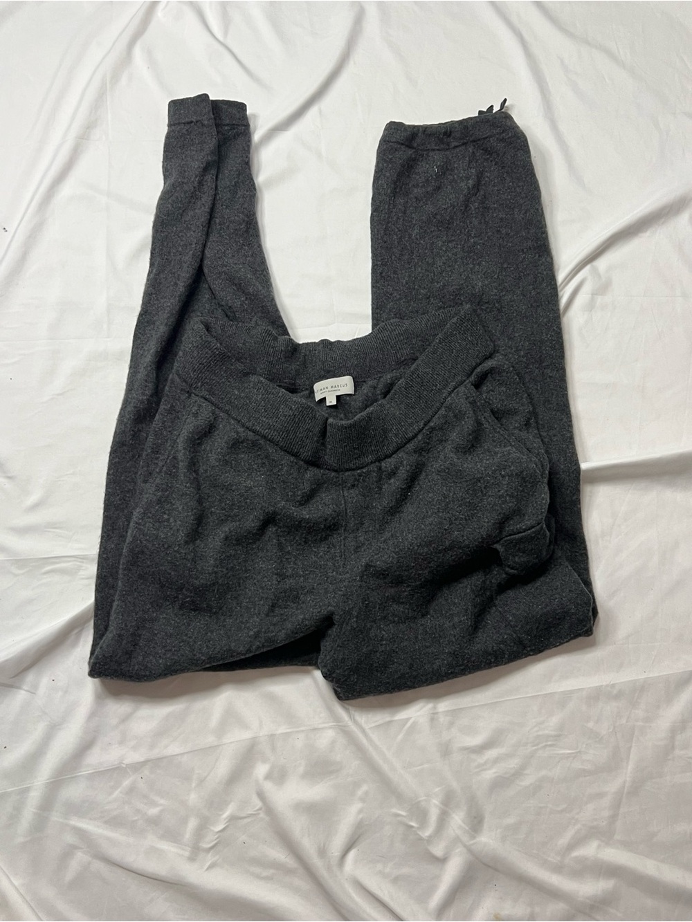 Neiman Marcus Charcoal Gray Cashmere Jogger Pants